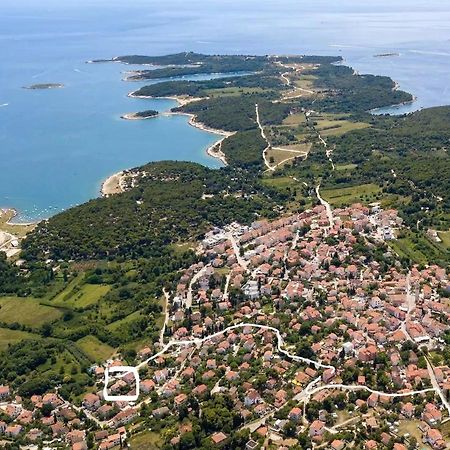 Apartma Soncek Premantura Zewnętrze zdjęcie