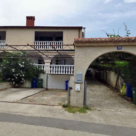 Apartma Soncek Premantura Zewnętrze zdjęcie