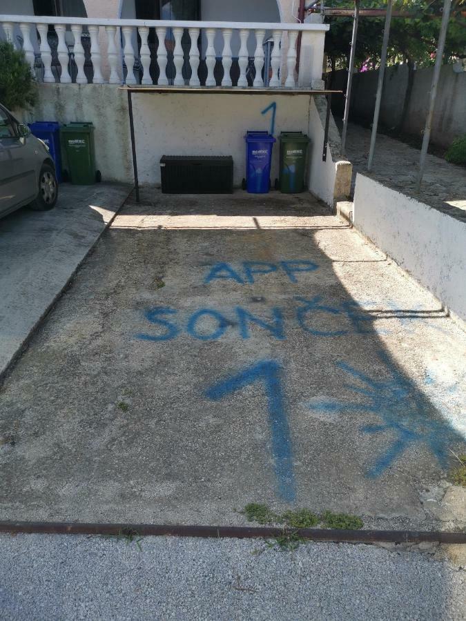 Apartma Soncek Premantura Zewnętrze zdjęcie